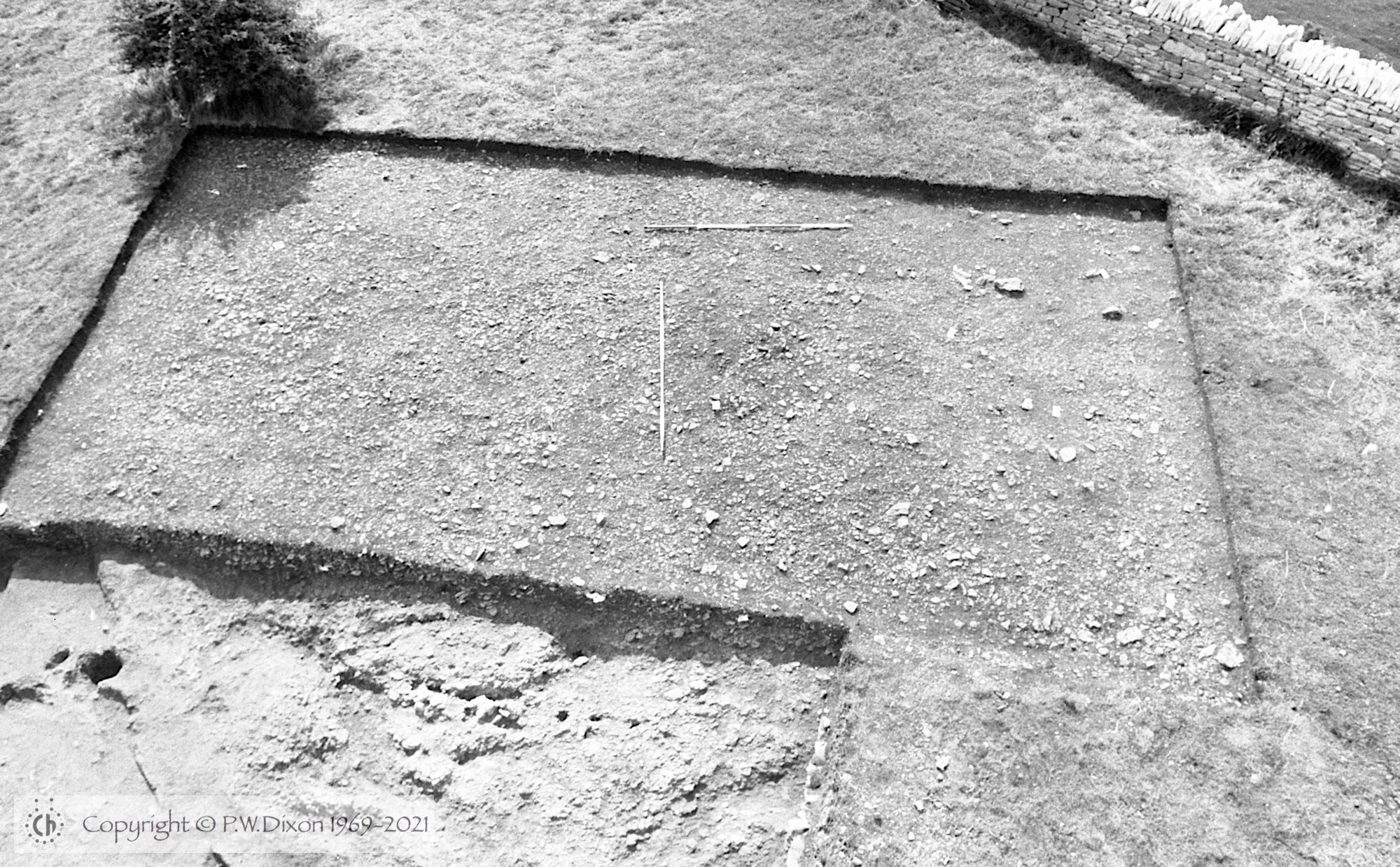 B85183